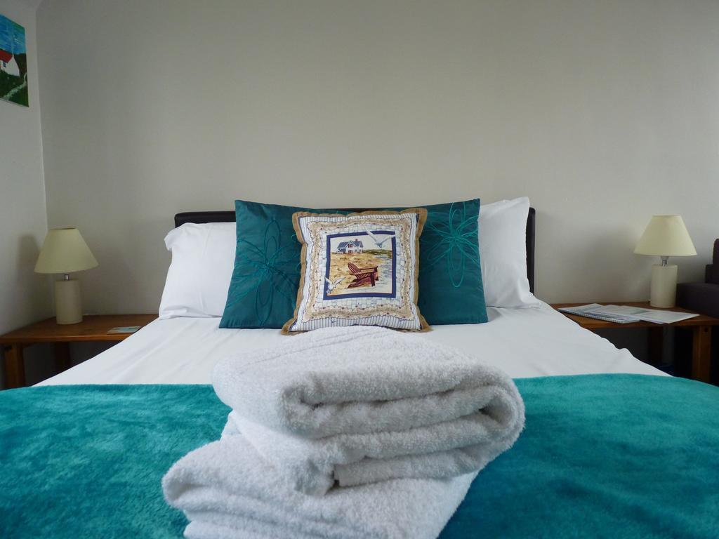 Quirky Lochside Home Inveraray Room photo