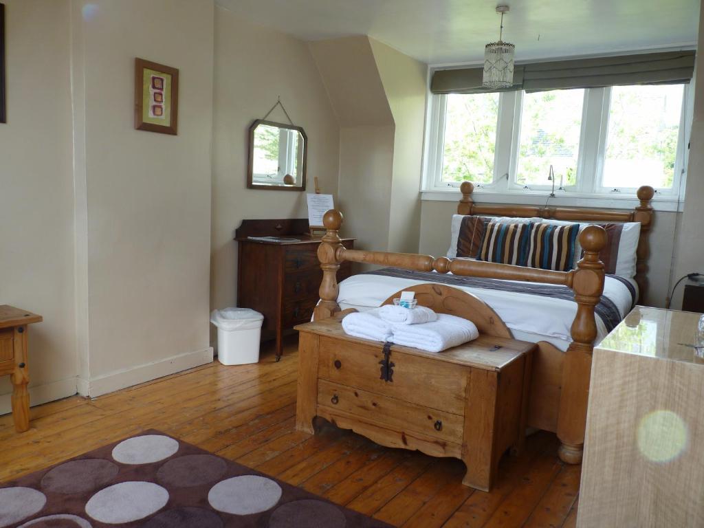 Quirky Lochside Home Inveraray Room photo